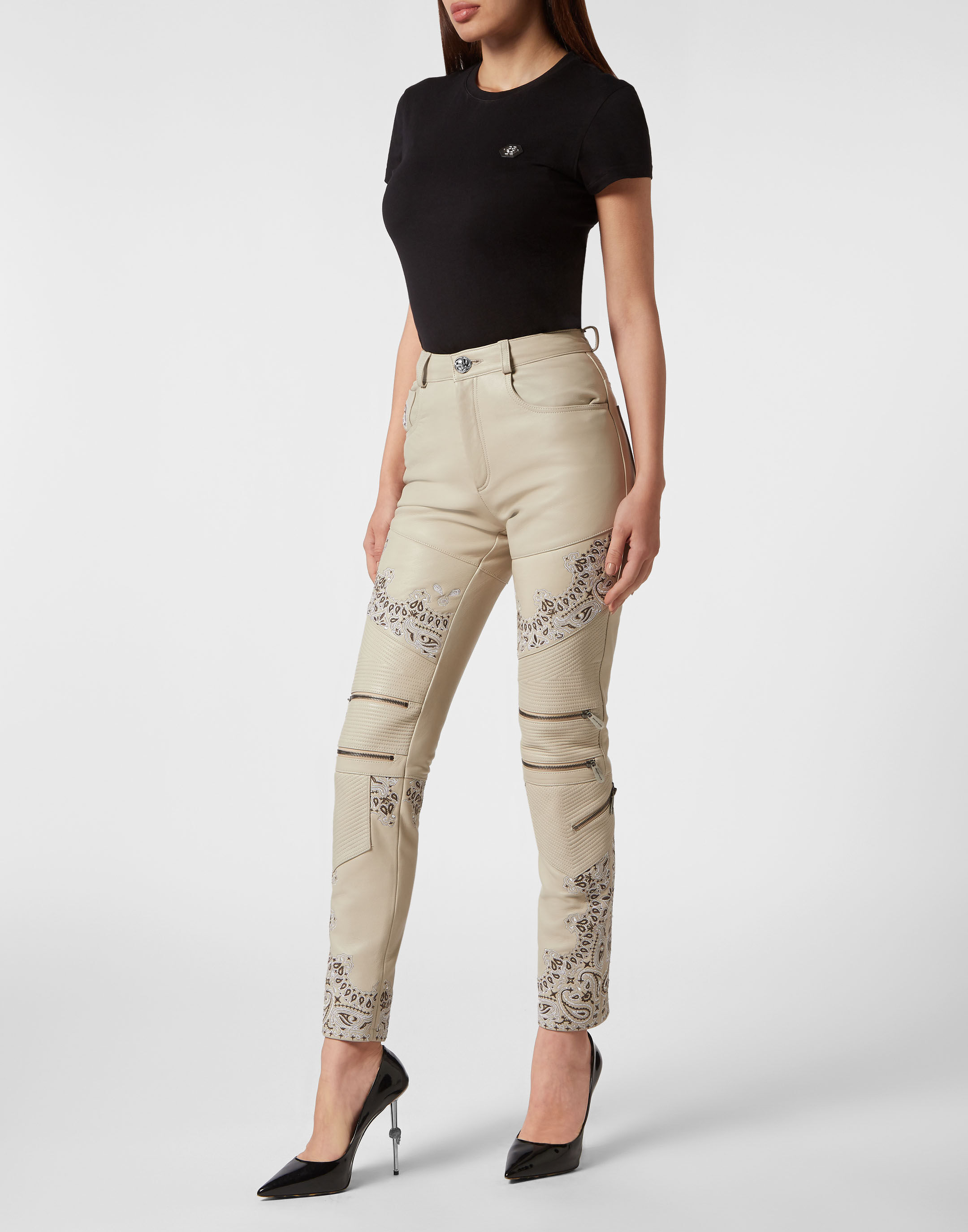 Pantaloni Lunghi in Pelle con Fazzoletto Paisley